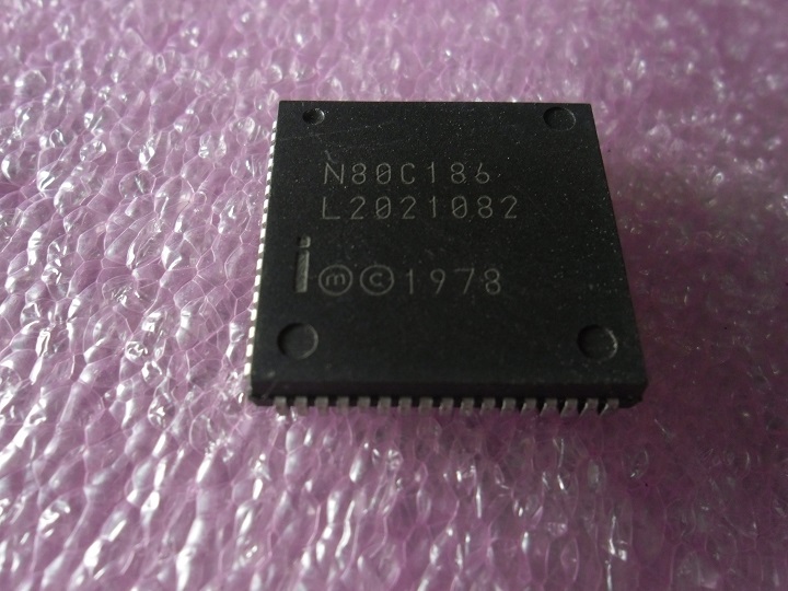 N80C186: IC PLCC-68 CPU PROCESSOR INTEL SOCKET PULLS