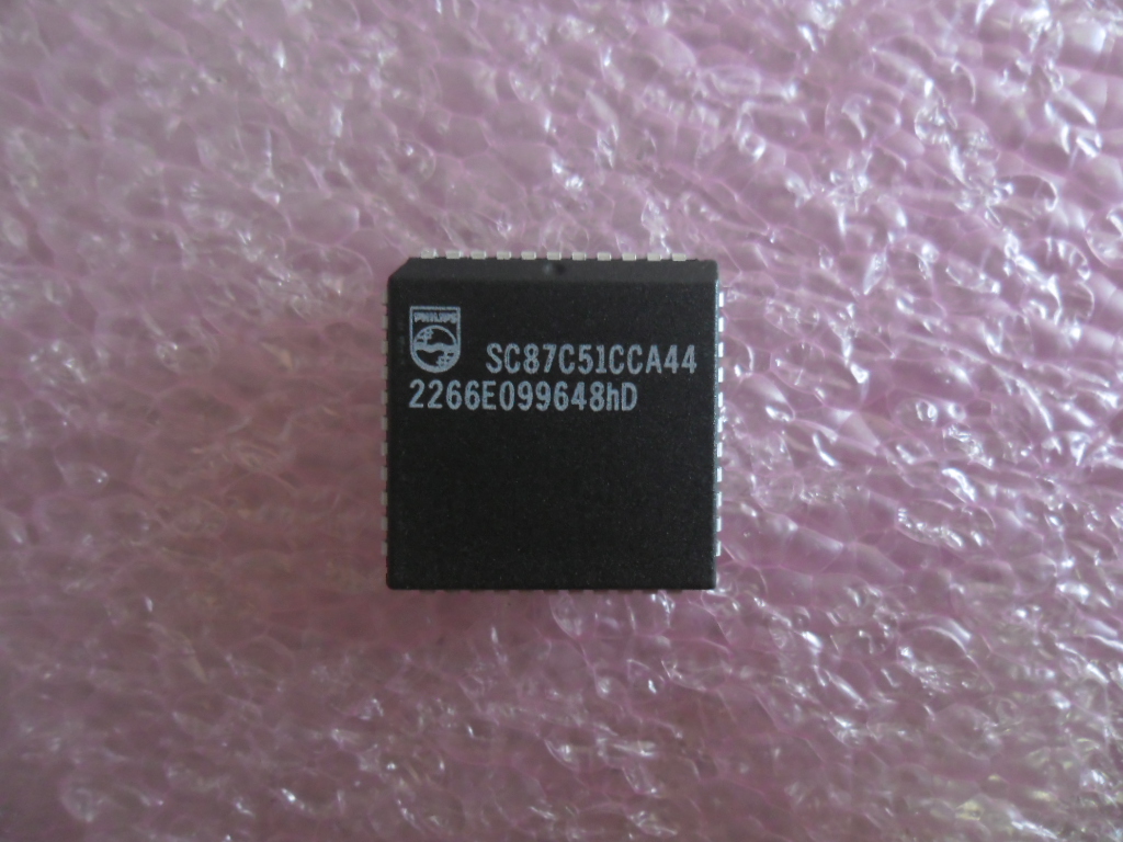 SC87C51CCA44 / P87C51RD+5A / P87C51RD+4A: IC 8BIT MCU OTP 64K 87C51 PLCC-44