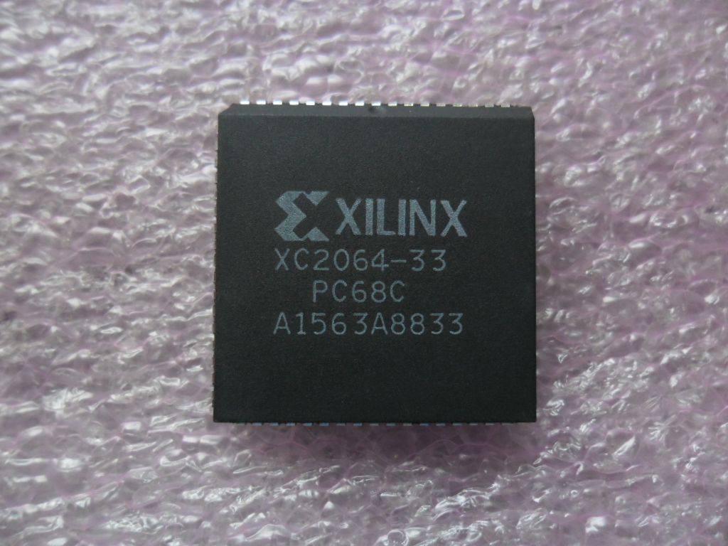 XC2064-100 PC68C: FIELD PROGRAMMABLE LOGIC CL ARRAY 1200GATE PLCC68 SOCKET PULLS 90 DAYS WARRANTY