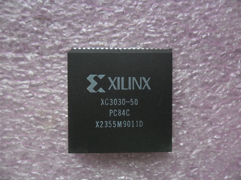 XC3030-50PC84C: LOGIC CL ARRAY 3000GAT Programmable PLCC84 NEW original