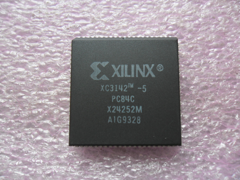 XC3142-5 PC84C: PROGRAMMABLE LOGIC CL ARRAY 4200GAT PLCC-84 SOCKET PULLS AS NEW