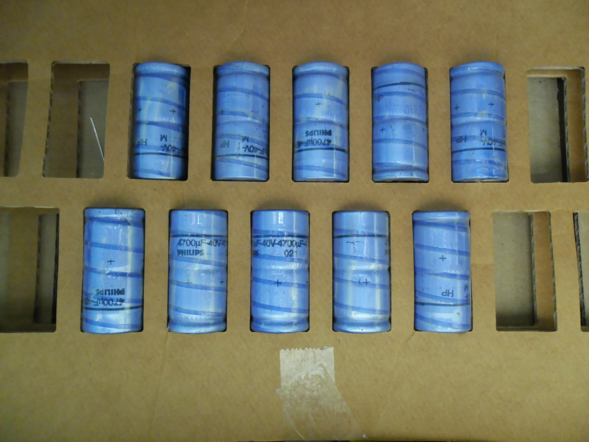 4700UF 4700µ/40V ELEC AXIAL ALUM CAP: 22x40mm