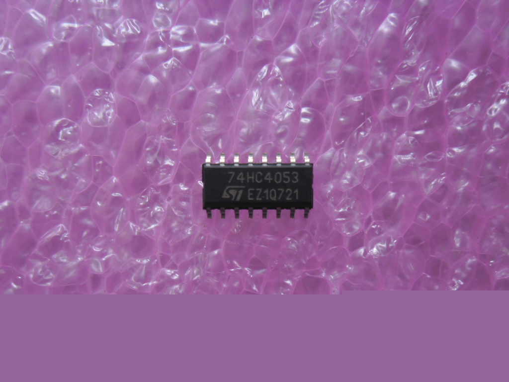 M74HC4053RM13TR = 74HC4053D / CD74HC4053M: IC CMOS TRIPPLE 2-CHANNEL MUX SOIC-16 Obsolete