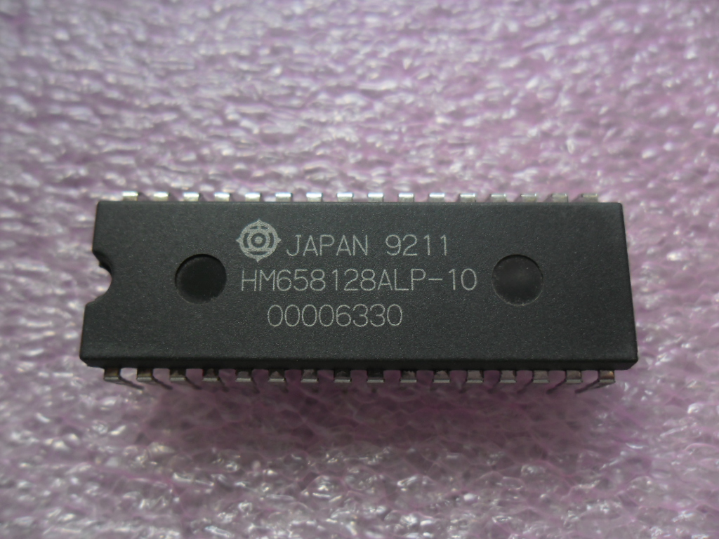 IC 1Mbit 128K X 8 PSEUDO STATIC RAM, 100ns DIP-32 new original Obsolete (HM658128ALP-10 > HM658128ALP-12), תמונה 1