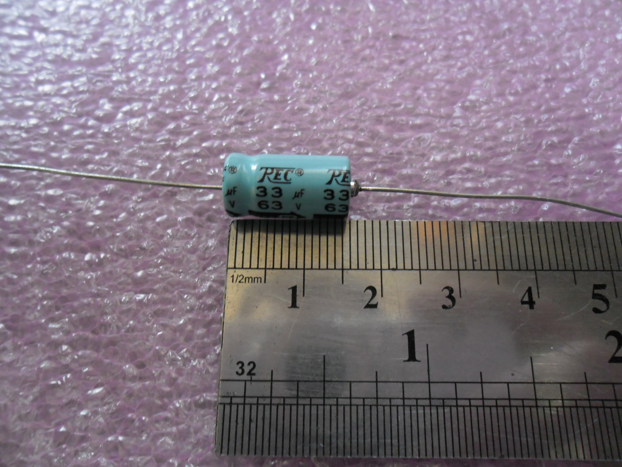 33UF 33µ/63V 33MFD ELEC ALUM AXIAL CAP: 8x16mm 20%