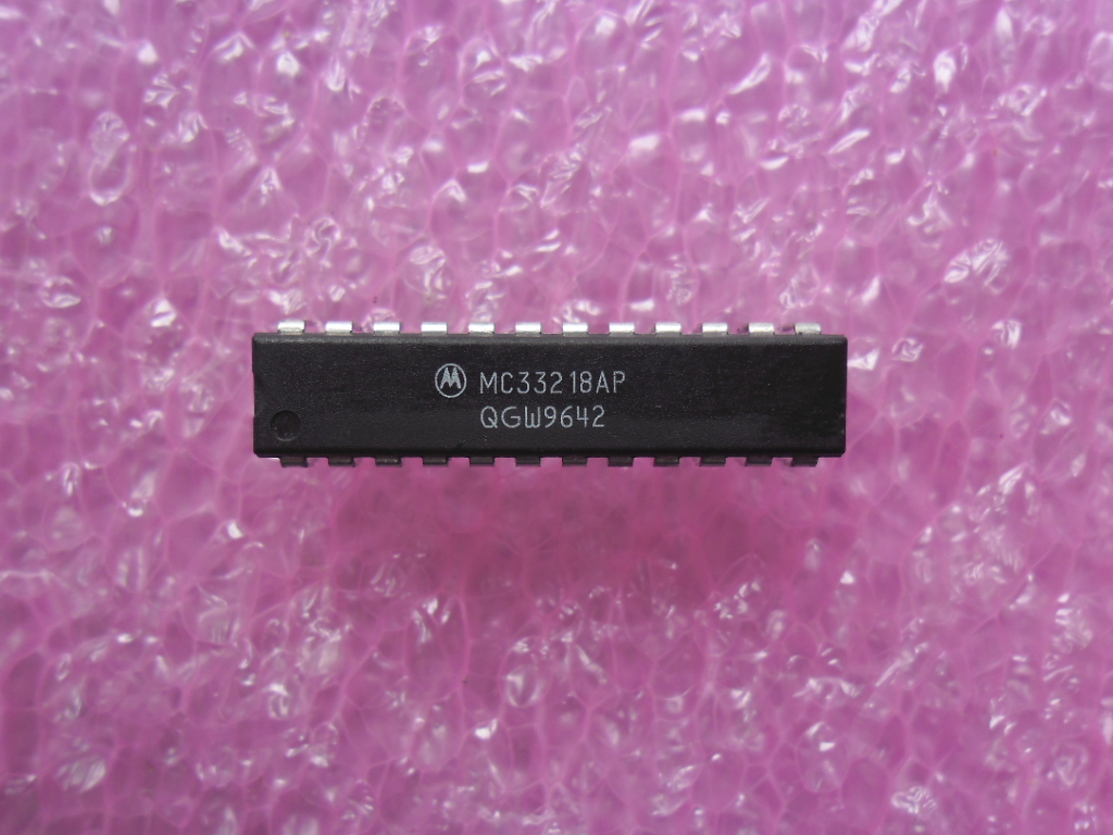 VOICE SWITCH SPKPHONE SPEAKER PHONE CIRCUIT IC OBSOLETE DIP-24 Narrow (MC33218AP), תמונה 1