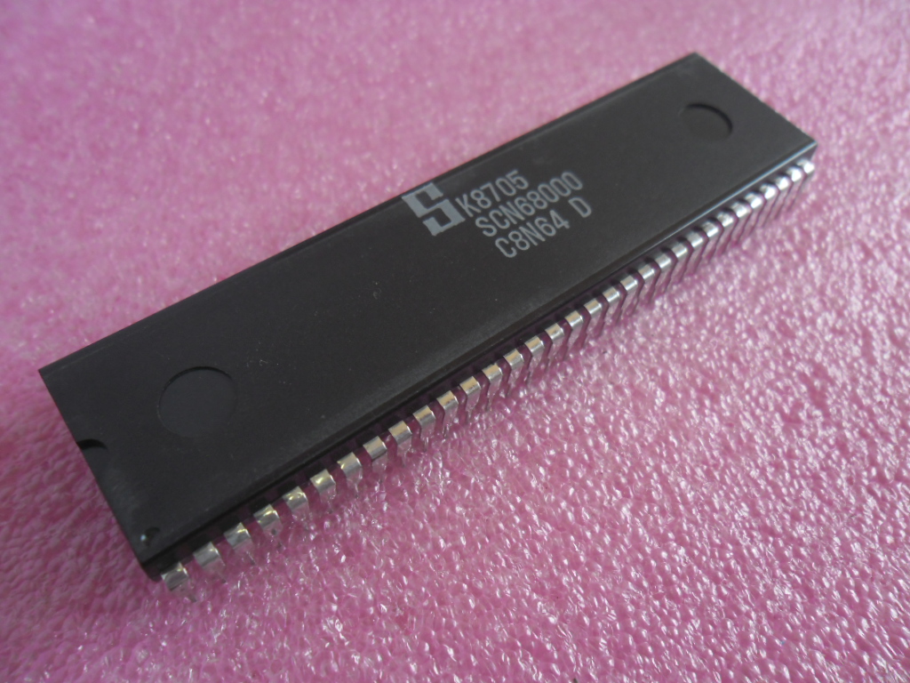 SCN68000C8N64 = MC68000P8: CPU 16/32 BIT MICROPROCESSOR DIP-64 NEW ORIGINAL