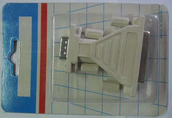 SERIAL ADAPTER / RS232 GENDER CHANGER: ADAPTOR DB9 D-TYPE MALE PLUG TO DB25 D-TYPE FEMALE SOCKET
